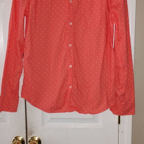 Aeropostale button down with mini triangle print melon color  Sz M - Picture 2 of 6